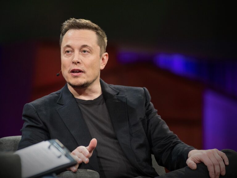 ELON MUSK AND TWITTER REACH AGREEMENT FOR $44BN TAKEOVER