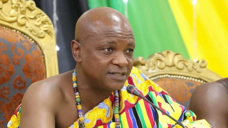 GHANAIANS HAIL TOGBE AFEDE FOR RETURNING GHS365,000 PAID TO HIS ACCOUNT AS EX-GRATIA TO THE STATE