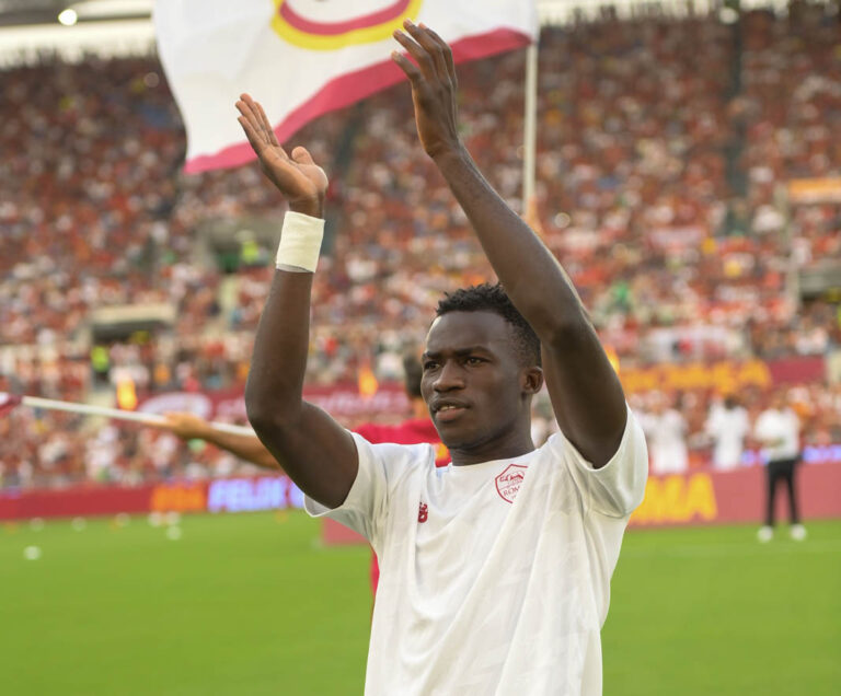 STRIKER AFENA GYAN INTRODUCES HIMSELF TO AS ROMA FANS WITH SHATTA WALE’S ‘ON GOD’ SONG AT STADIUM
